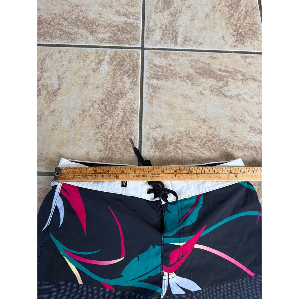 Vans Mens 28 Floral Striped Board Shorts Black White Tropical Bird of Paradise - Picture 2 of 8